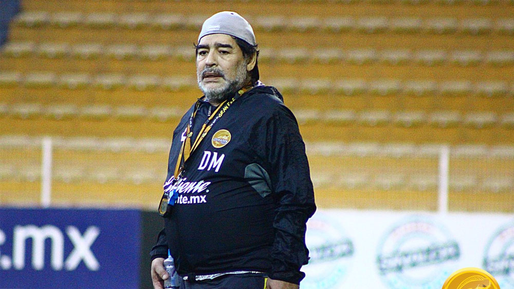 Ambulancia tardó más de media hora en llegar a casa de Maradona, revela abogado del astro