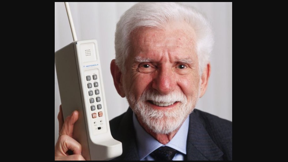 Primera llamada por celular cumple 46 años de haberse hecho