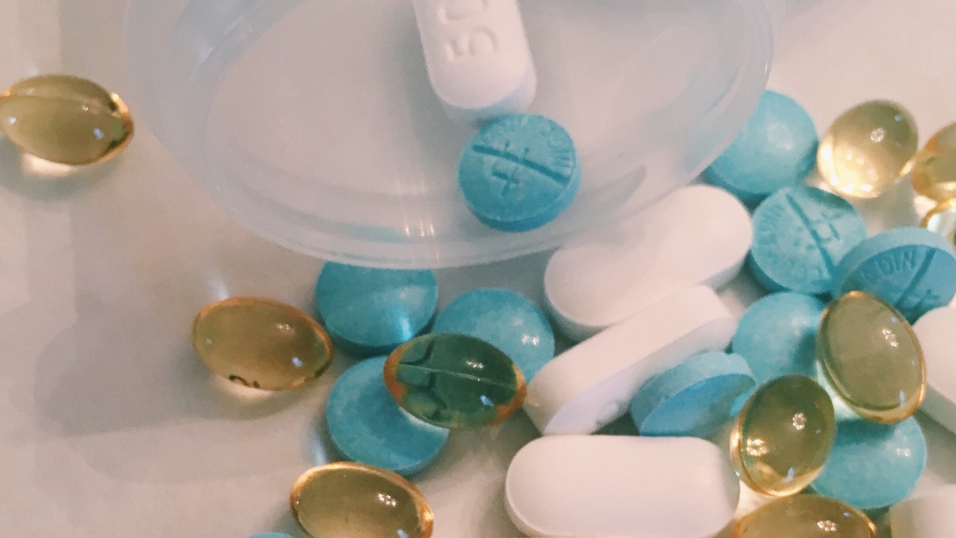 Cárteles adulteran medicamentos con fentanilo, advierte la DEA