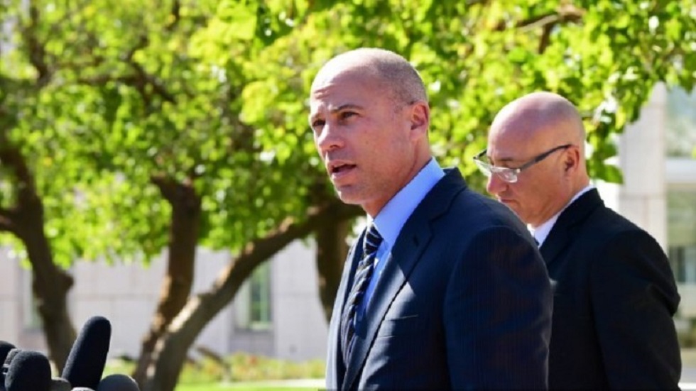 Imputan a abogado de Stormy Daniels por robo a sus clientes