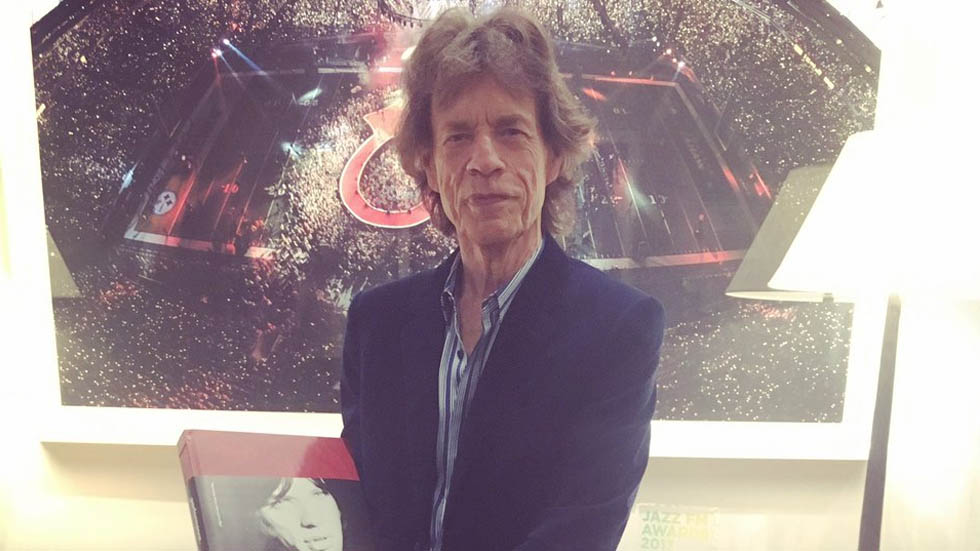 Mick Jagger agradece apoyo tras cirugía de corazón