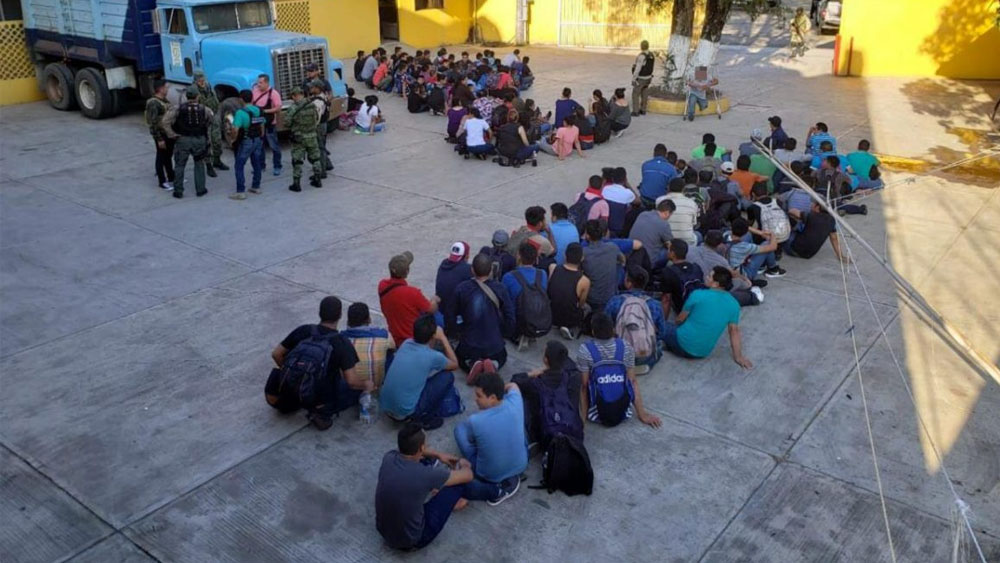 Rescatan a 143 migrantes hondureños en Veracruz