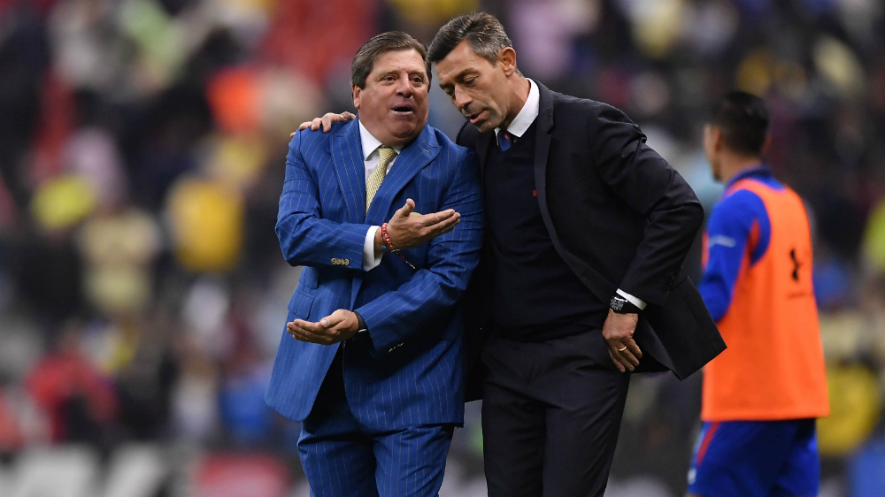 “Soy su ídolo”: ‘Piojo’ Herrera a Caixinha