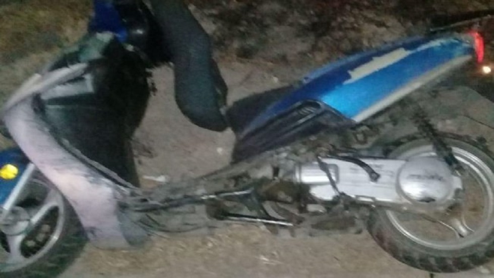 Asesinan a balazos a pareja que viajaba en moto con su hijo en Tecámac