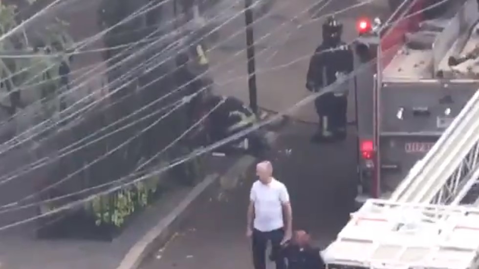 #Video Rescatan a mujer de incendio en colonia Cuauhtémoc