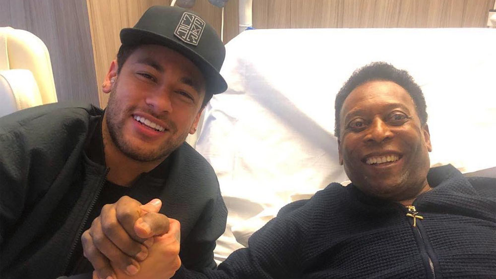Neymar visita a Pelé en hospital de París