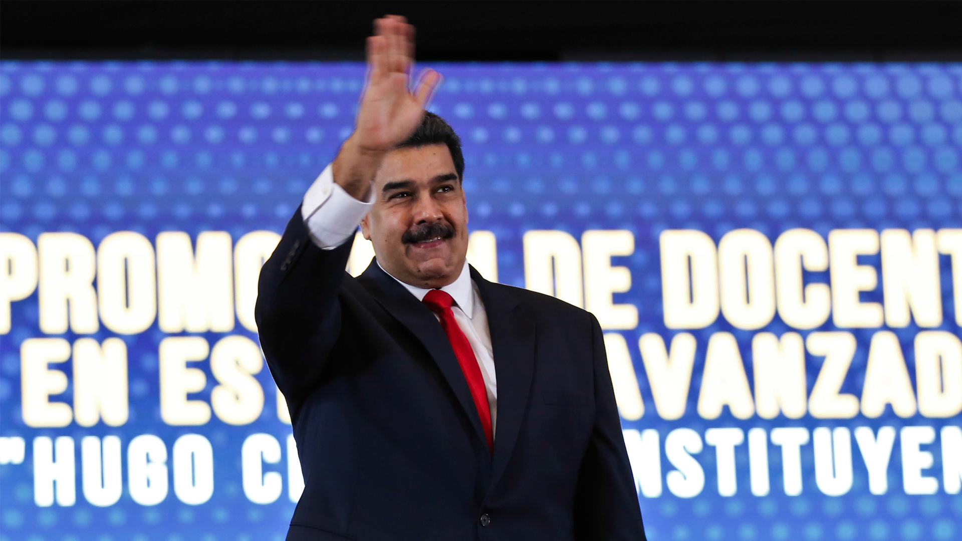 Maduro asegura tener “total lealtad” de jefes militares