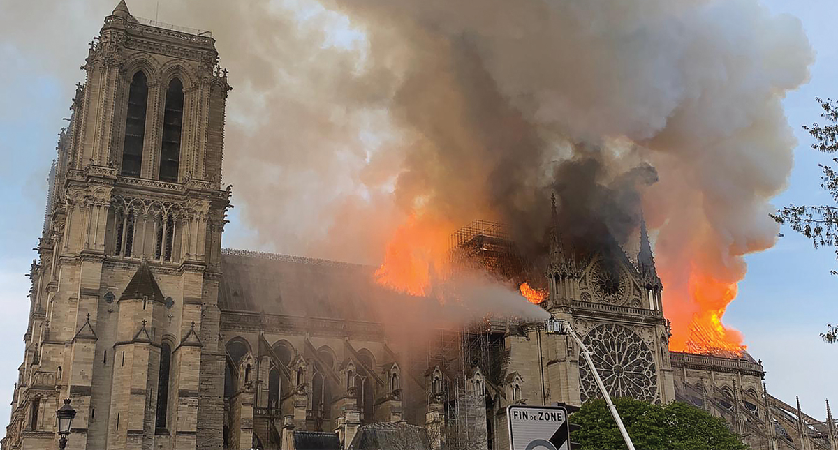 Pérdida total, techo de Notre-Dame