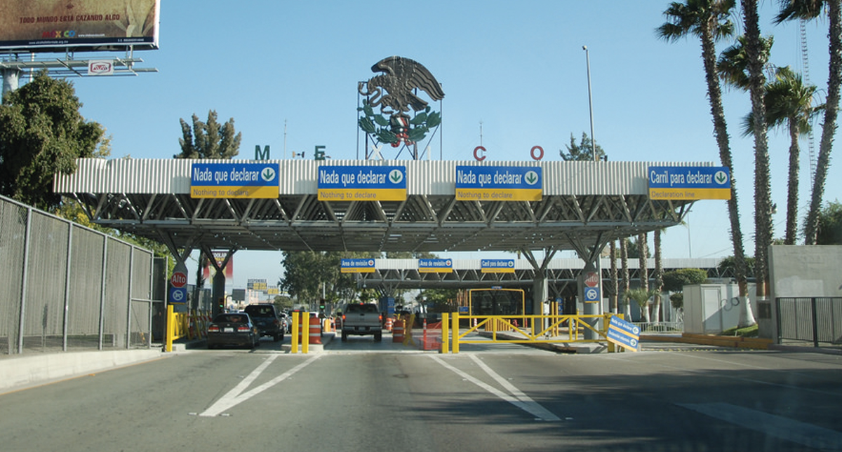 Reducen a 8 los carriles de la garita Otay Mesa