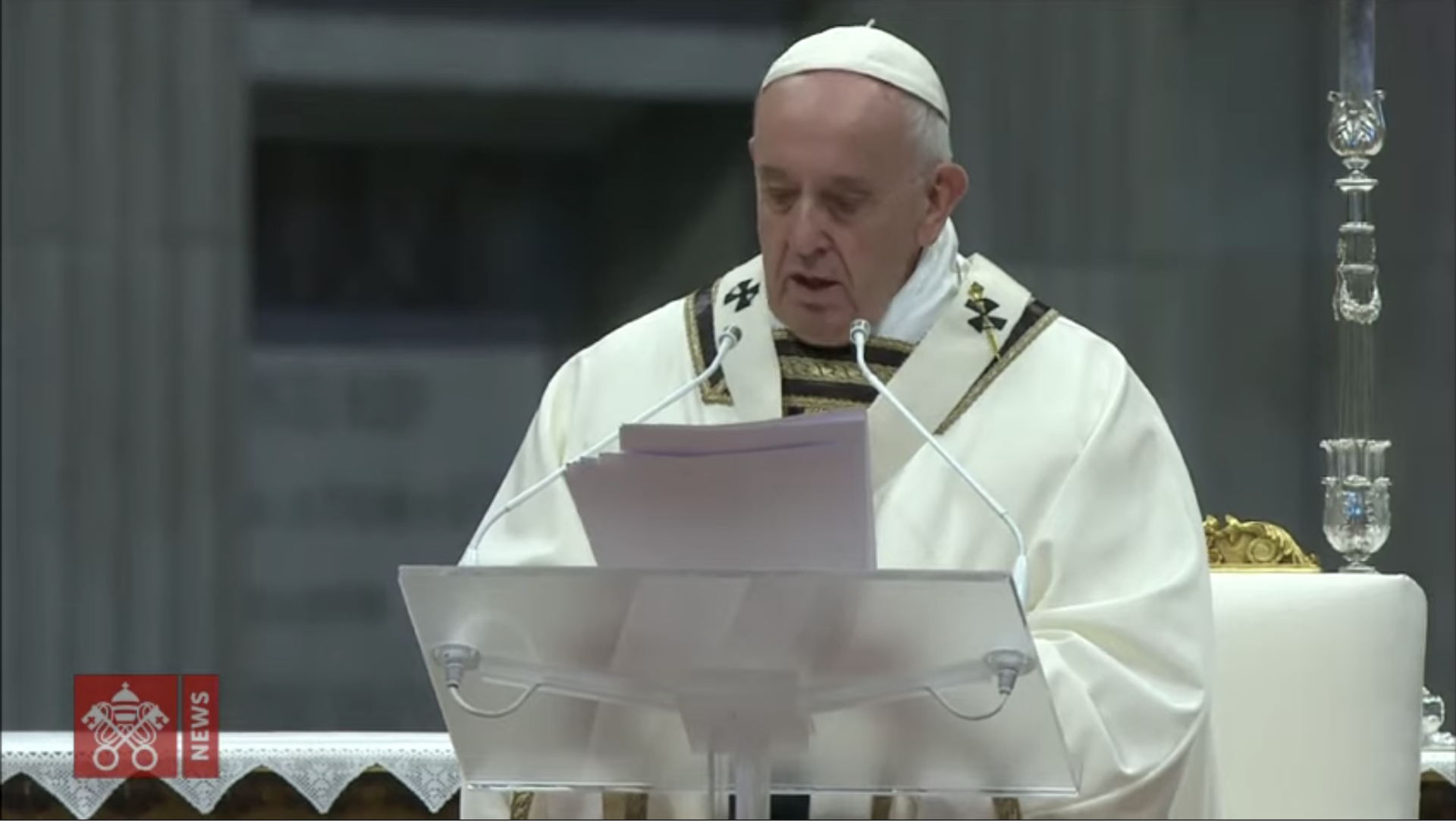 Santa Misa Crismal en el Vaticano oficiada por el papa Francisco