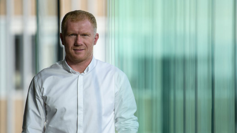 Acusan a Paul Scholes de apostar en 140 partidos