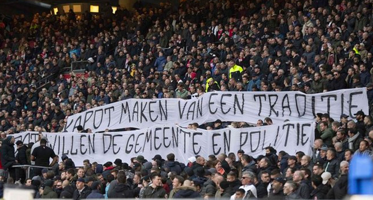 Policía italiana detiene a cinco aficionados del Ajax armados