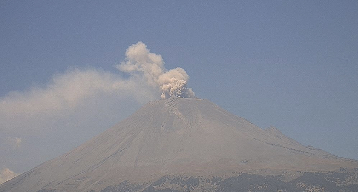 Popocatépetl registra emisión de gases y ceniza este miércoles