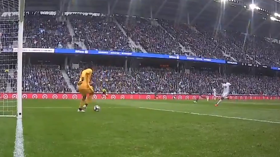 #Video Portero del NYC FC comete increíble autogol