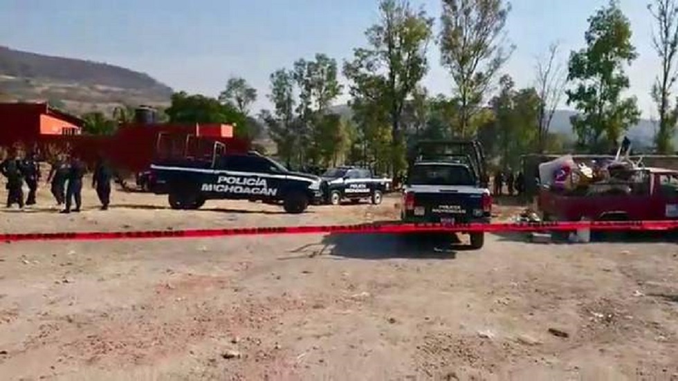 Balacera deja dos policías y un empleado bancario muertos en Tarímbaro