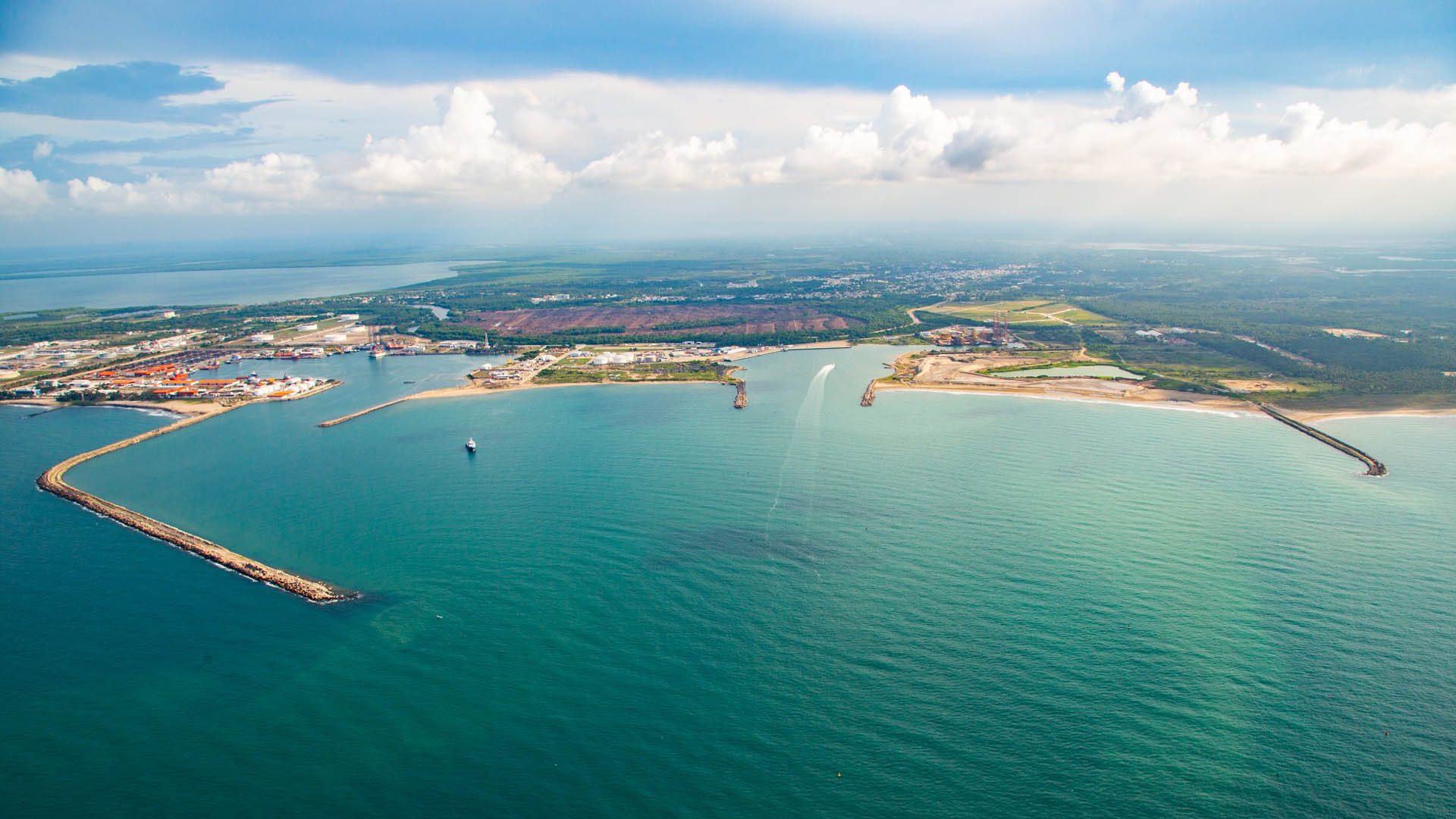 Compañías piden prórroga para presentar propuesta de refinería Dos Bocas