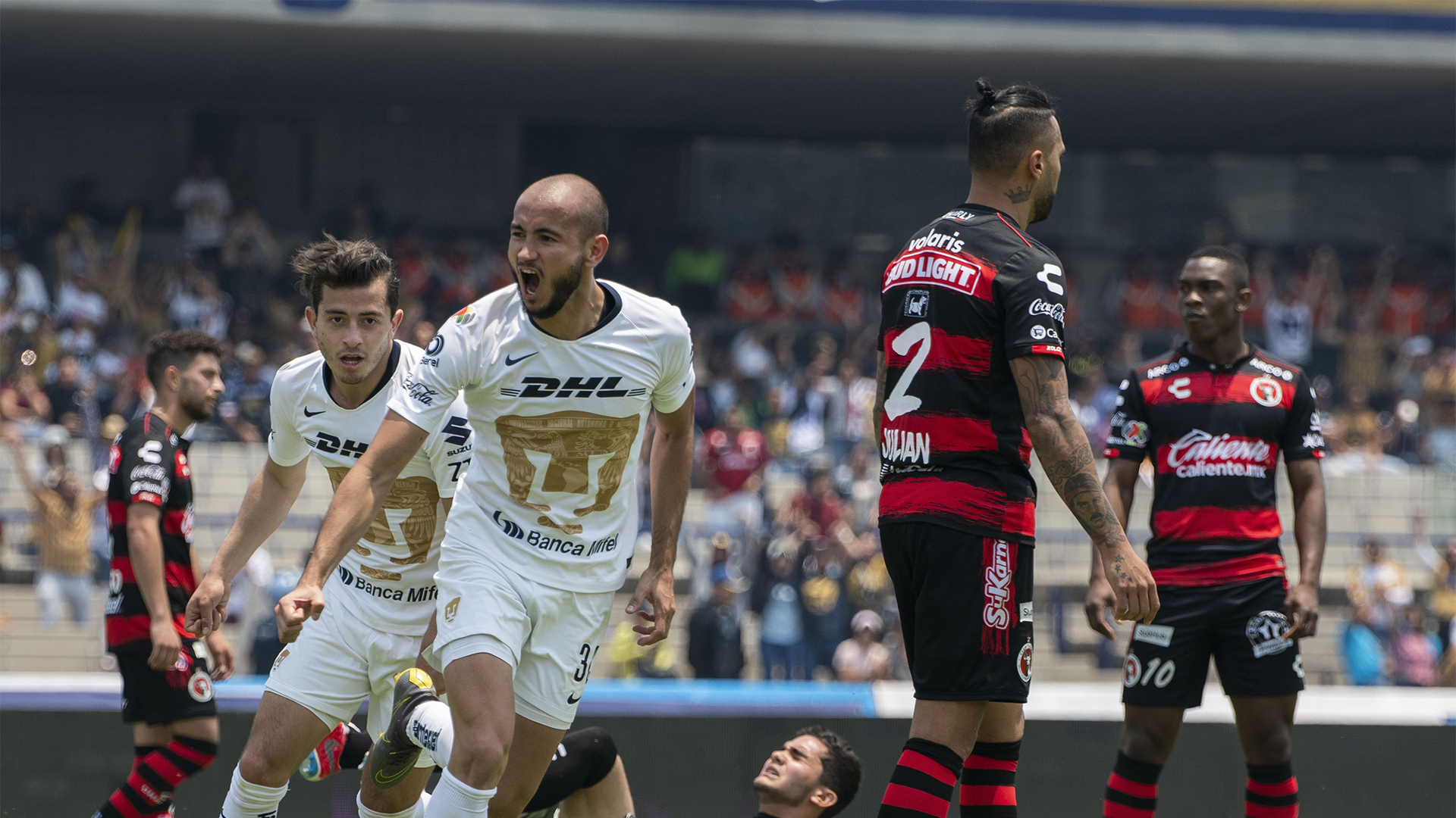 Pumas rescata triunfo de último minuto