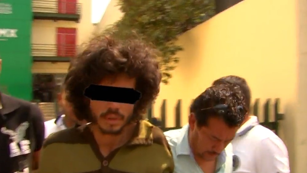 Ligan a joven detenido por narcomenudeo con feminicidio de su madre