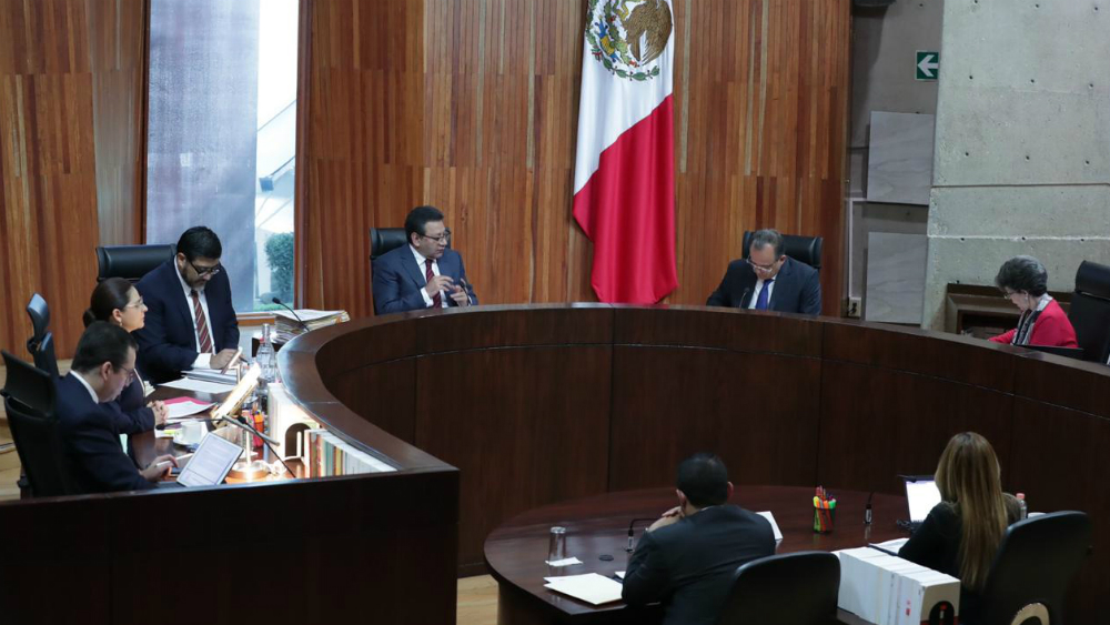 Pide TEPJF fundar y motivar candidatura de Barbosa a gubernatura de Puebla