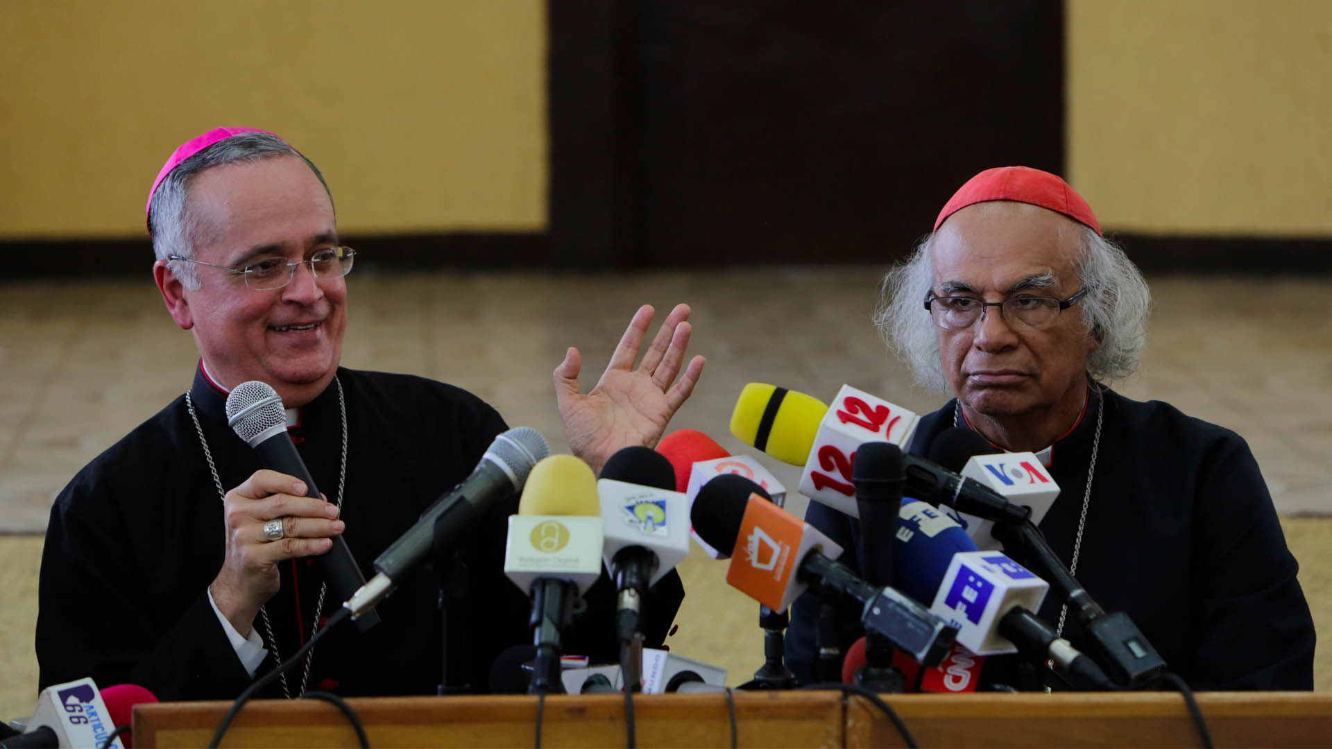 Francisco retira de Nicaragua a obispo amenazado de muerte