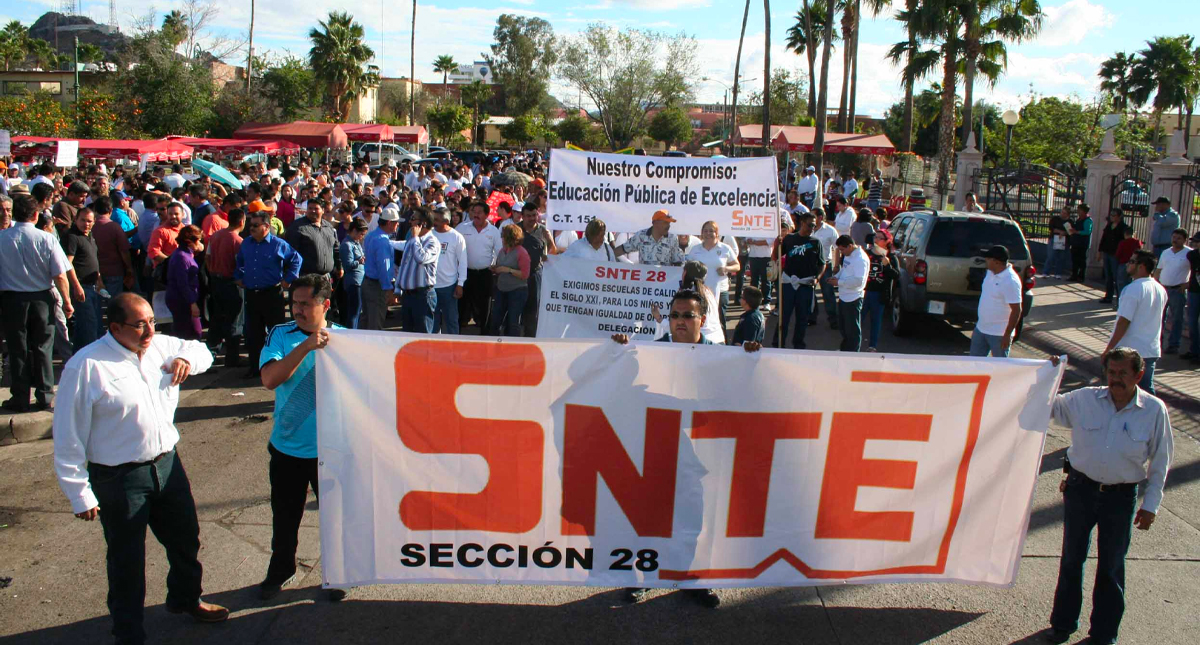 SEP reinstalará a 539 maestros cesados tras negociación con el SNTE