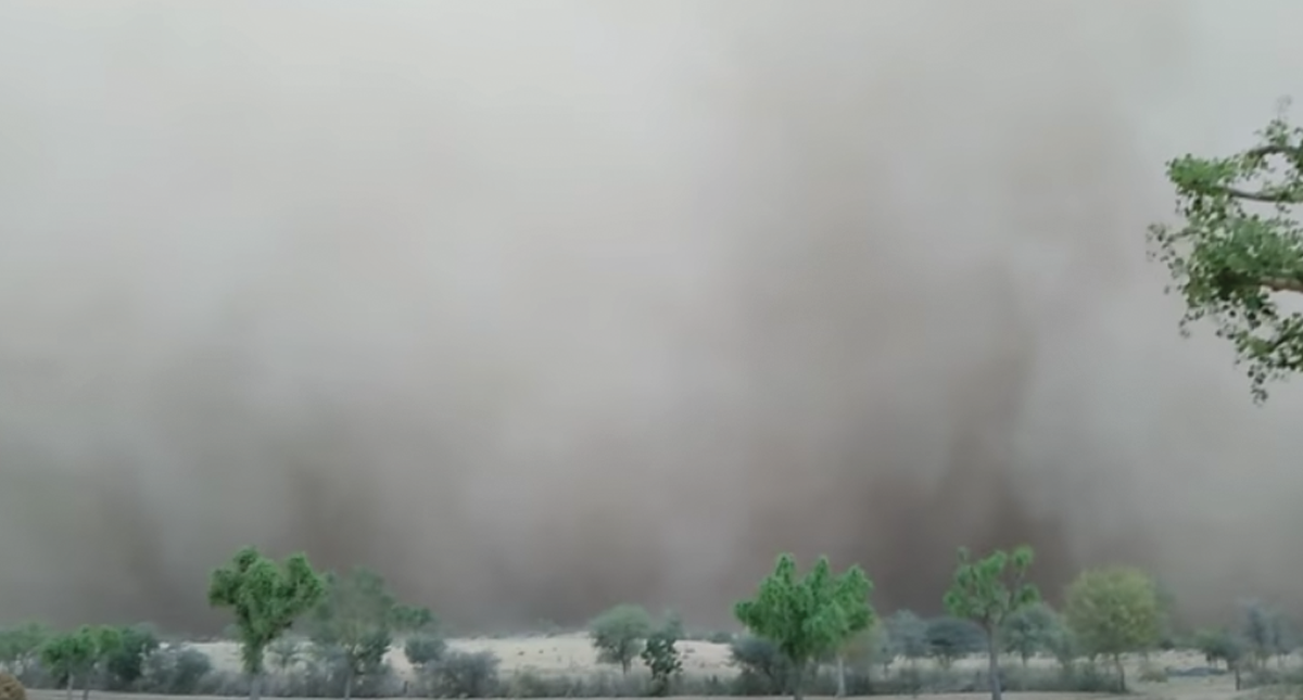 #Video Tormenta de arena cubre ciudad en India