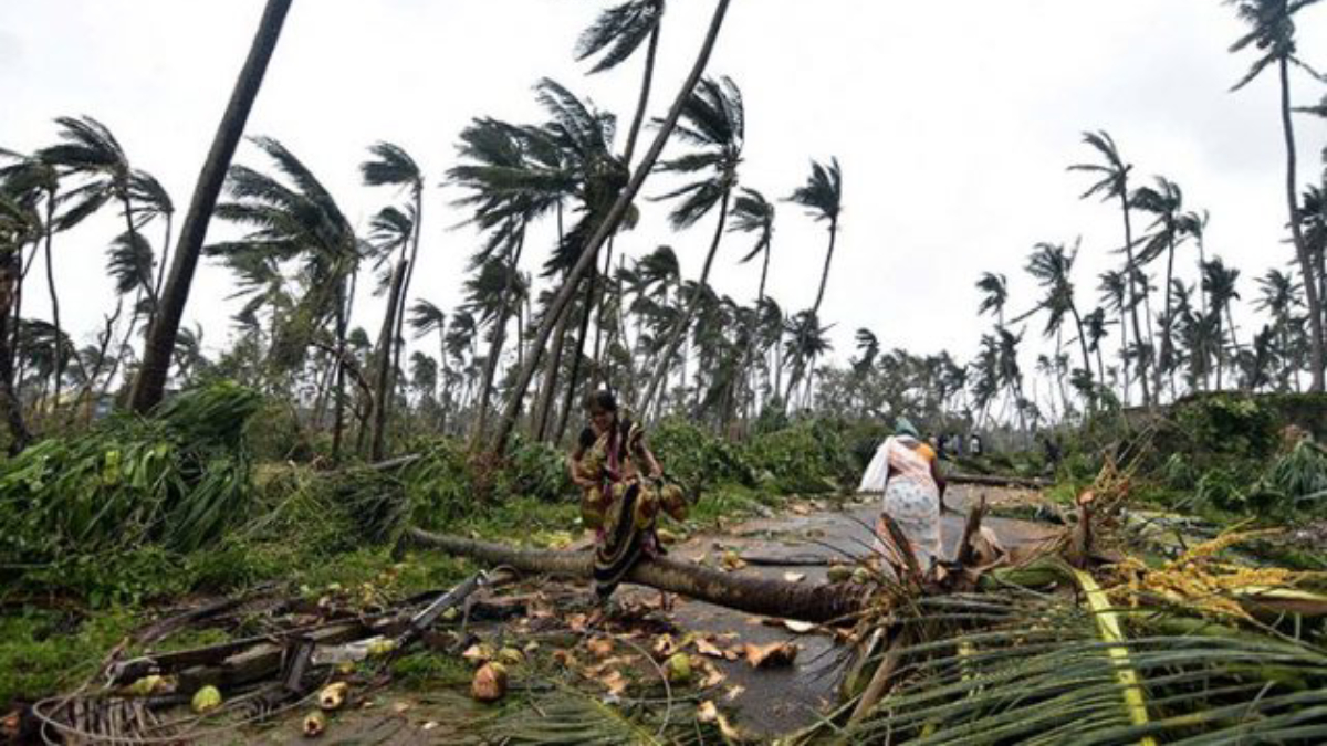 Mueren 35 personas por tormentas en India