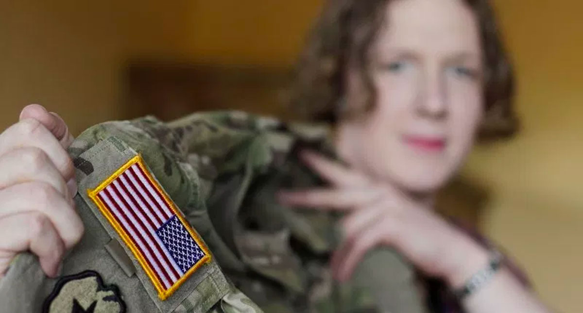 Entra en vigor veto a transgéneros en las fuerzas armadas de EE.UU.