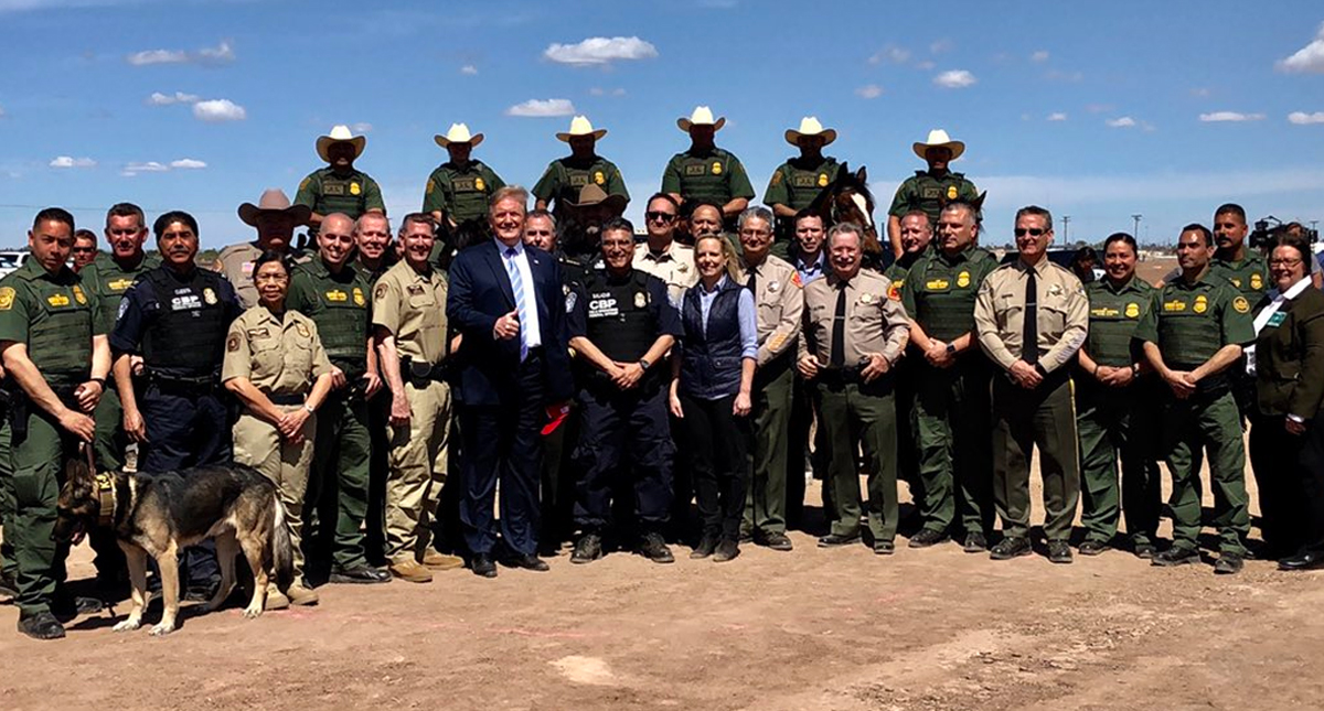 Trump amaga en Calexico con enviar más soldados a la frontera Trump amaga en Calexico con enviar más soldados a la frontera