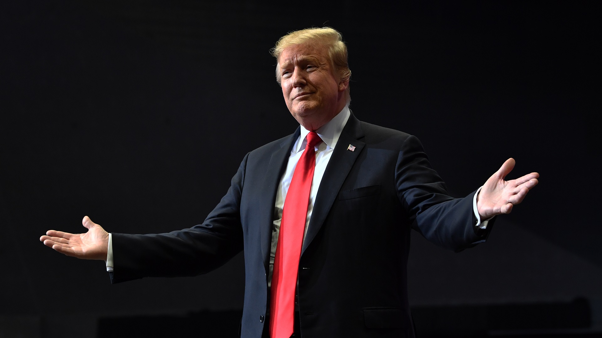 Trump reconoce a México por contener a migrantes centroamericanos