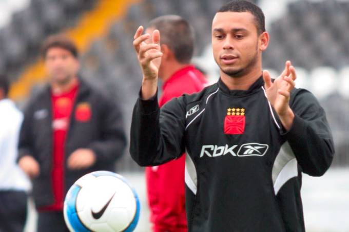 Muere excompañero de Romario en Brasil - valdiram-caetano2