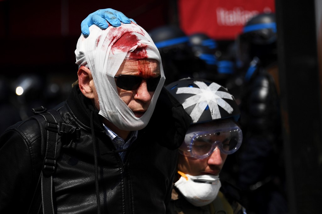 Enfrentamientos entre policías y manifestantes en París - 000-1g29y4