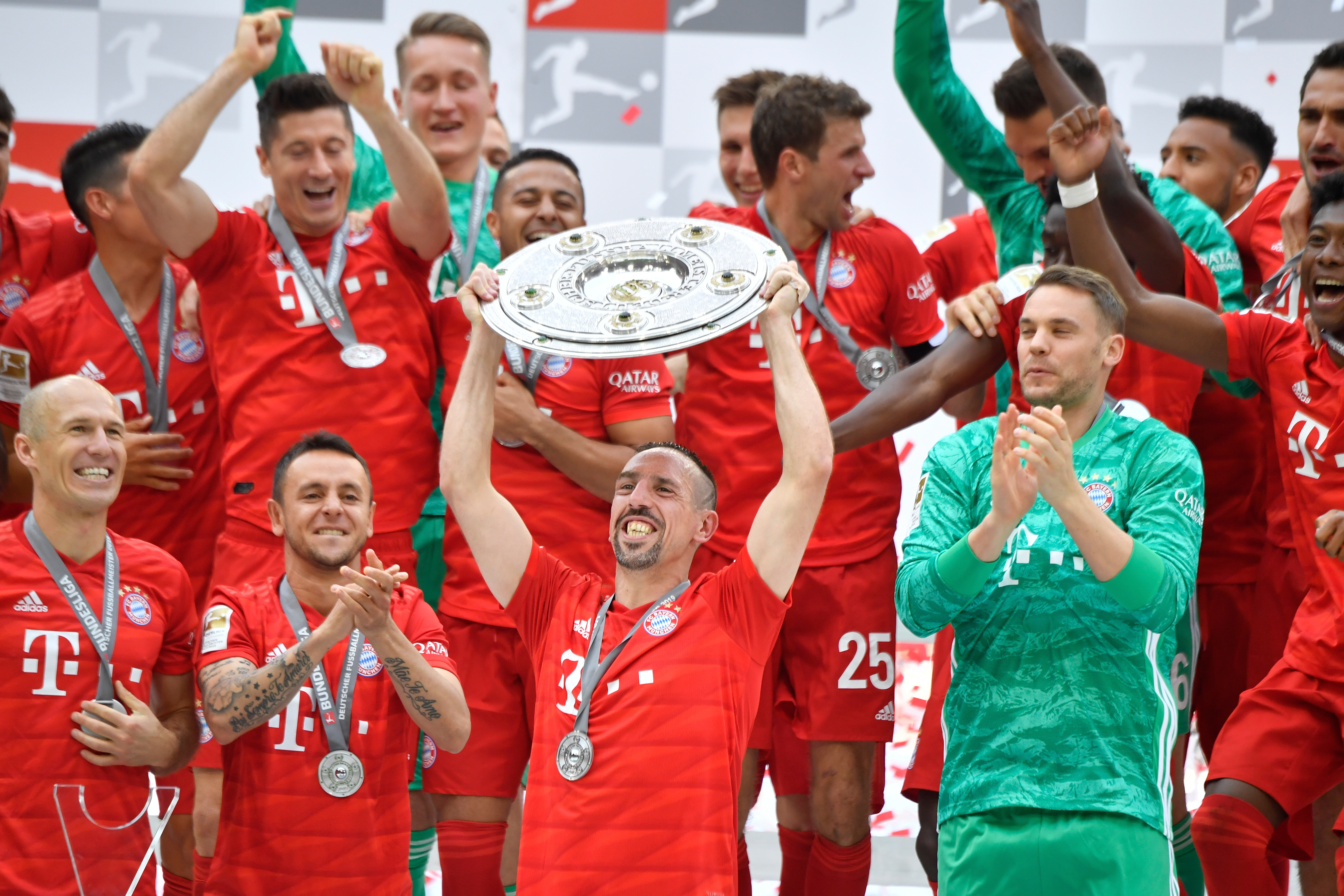 Bayern de Múnich despide con homenaje a Robben, Ribery y Rafinha - 000-1gm0wz