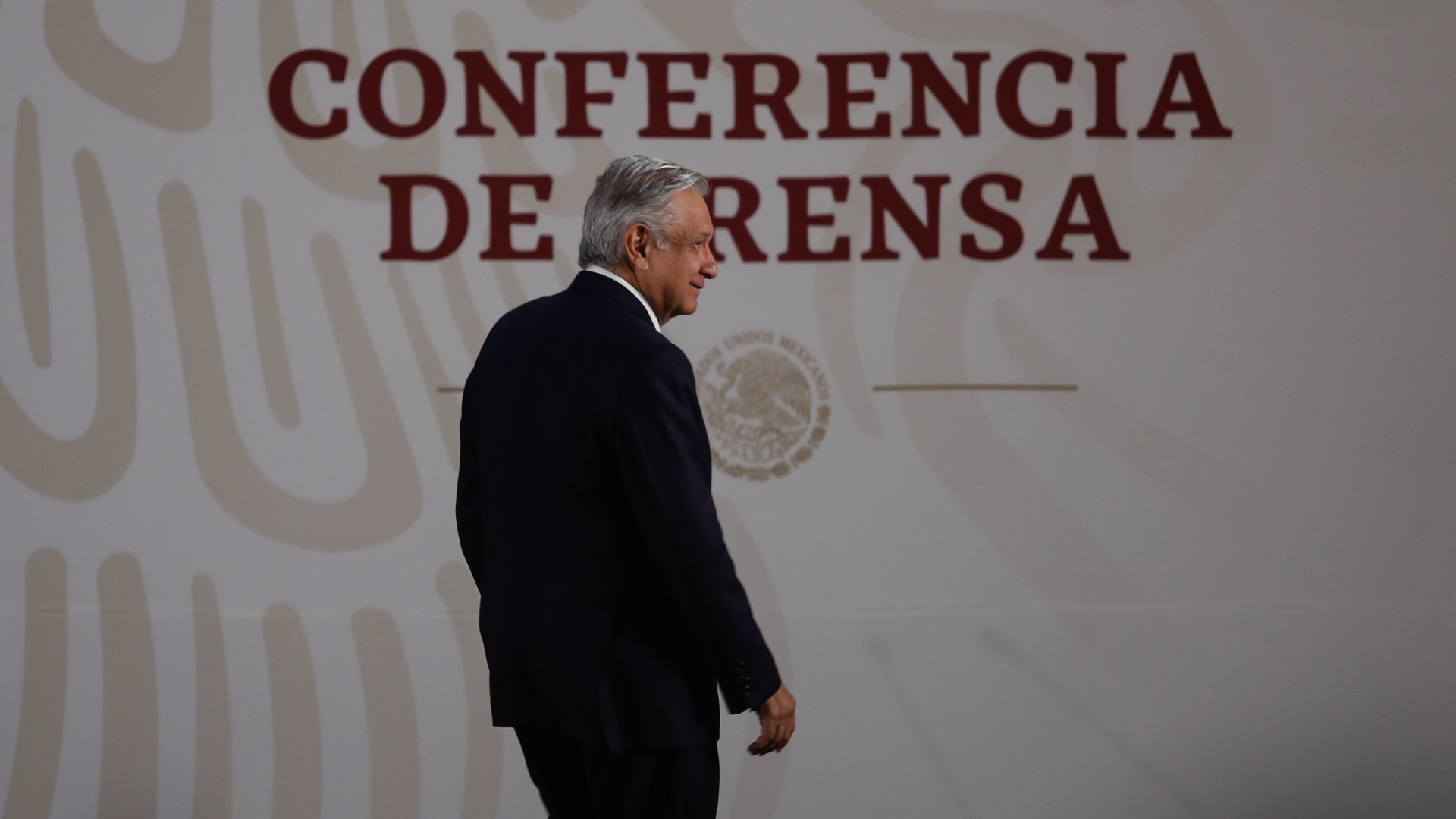 La gente dirá si me quedo o me voy: López Obrador