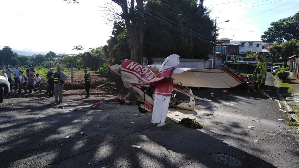 Pilotos sobreviven a accidente aéreo en Costa Rica