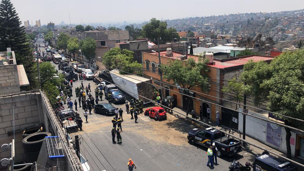 #Video Así detuvieron al chofer del tráiler que provocó accidente en Santa Fe