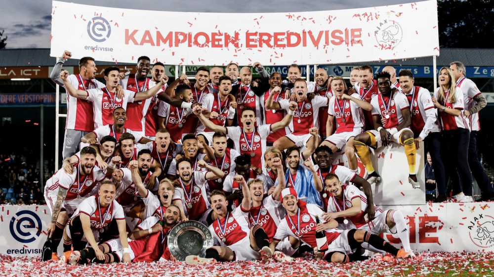 Ajax de Amsterdam obtiene su 34 título de liga Ajax de Amsterdam obtiene su 34 título de liga