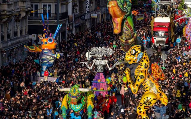 #Video La 'leyenda de El Dorado' llega a Francia con desfile - alebrijes-y-catrinas-640x400