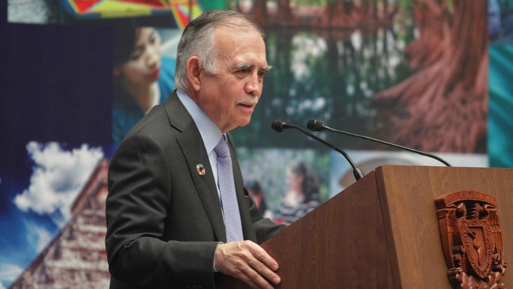 A Alfonso Romo lo traen “como al payaso de las cachetadas”: Calderón