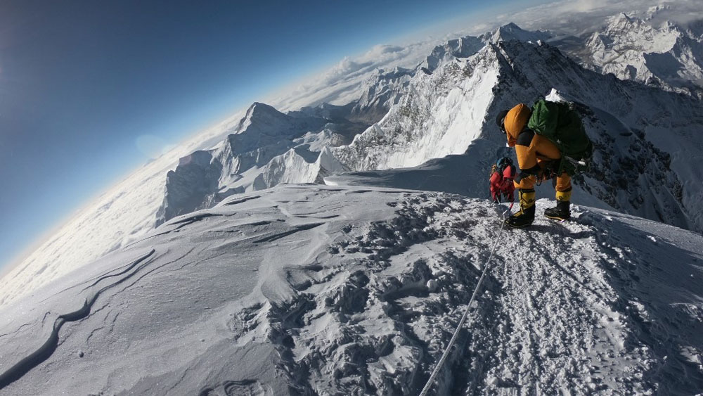 Suman 10 alpinistas muertos en el Everest
