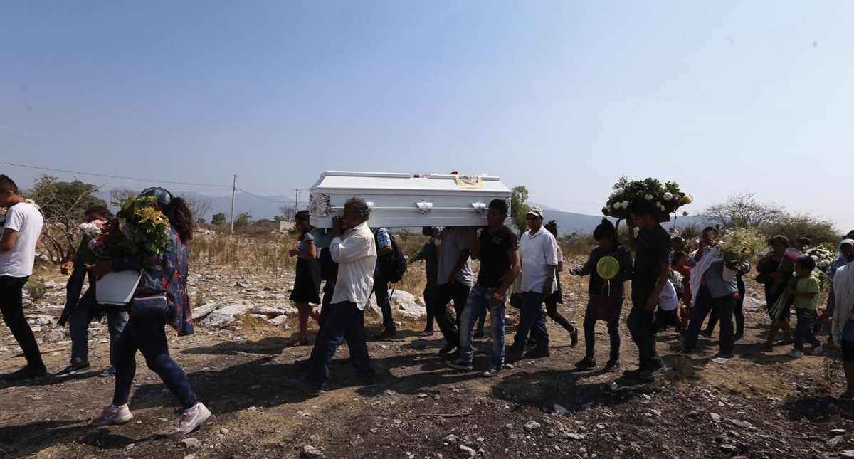 Sepultan a alumna del CCH Oriente