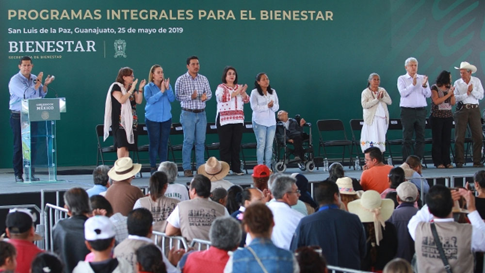 Minuto de aplausos a marinos que murieron en caída de helicóptero