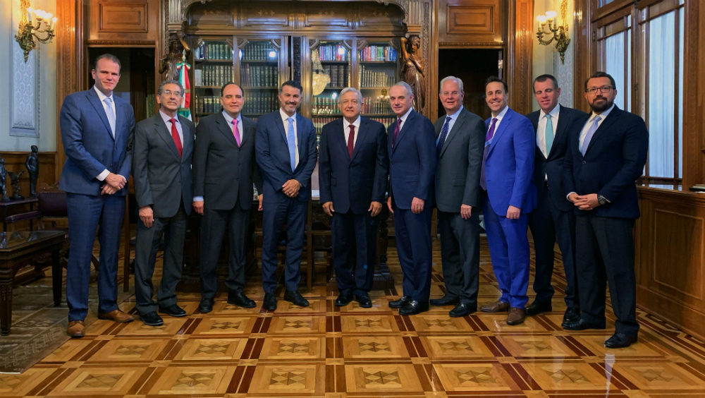 Comisionado de MLB visita al presidente López Obrador Comisionado de MLB visita al presidente López Obrador