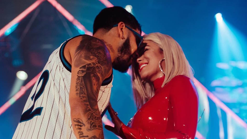 Roban 250 mil dólares en joyas a Anuel AA y Karol G - anuel-aa-y-karol-g