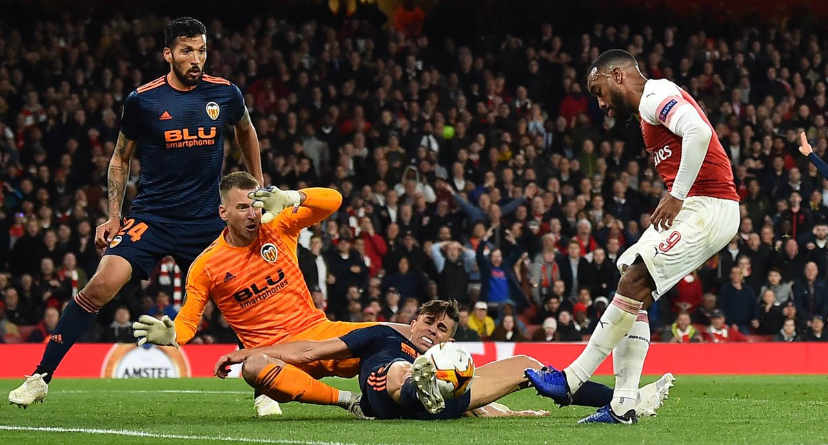 Arsenal vence al Valencia y se acerca a la final de la Europa League