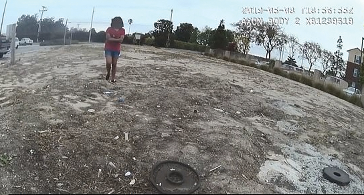 #Video Policía dispara contra adolescente que lo amenazaba con un cuchillo