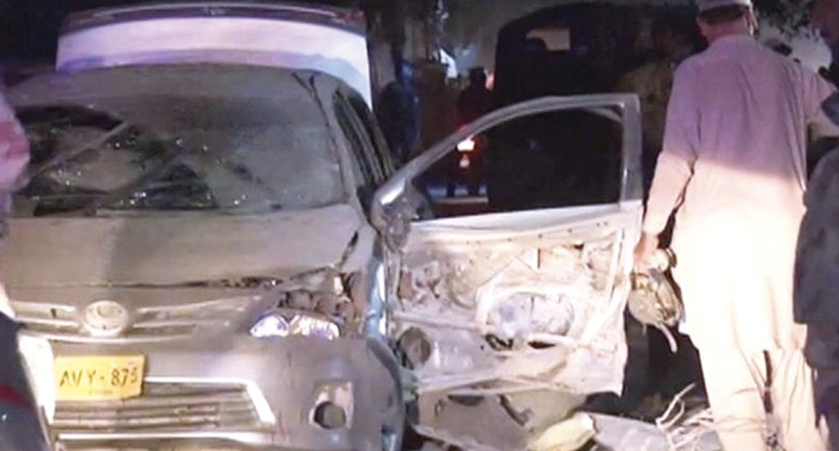 Atentado con motocicleta bomba deja al menos cuatro muertos en Pakistán