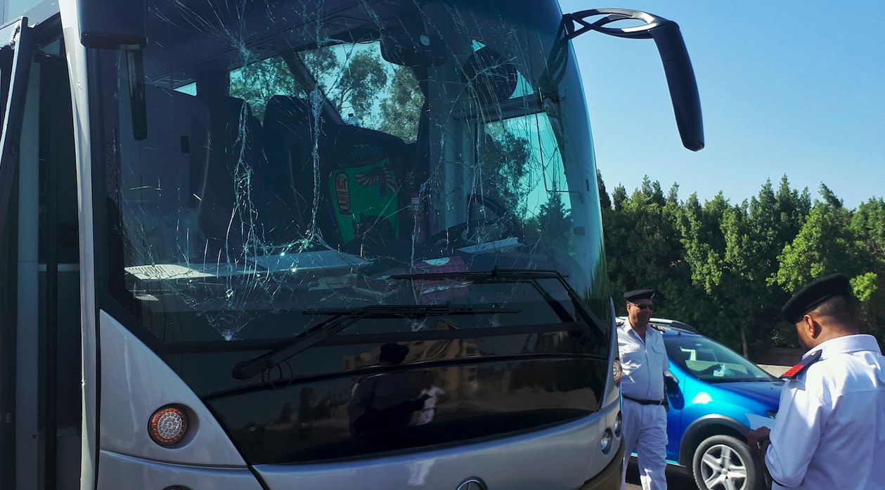 Ataque contra turistas cerca de las pirámides de Egipto deja al menos 14 heridos