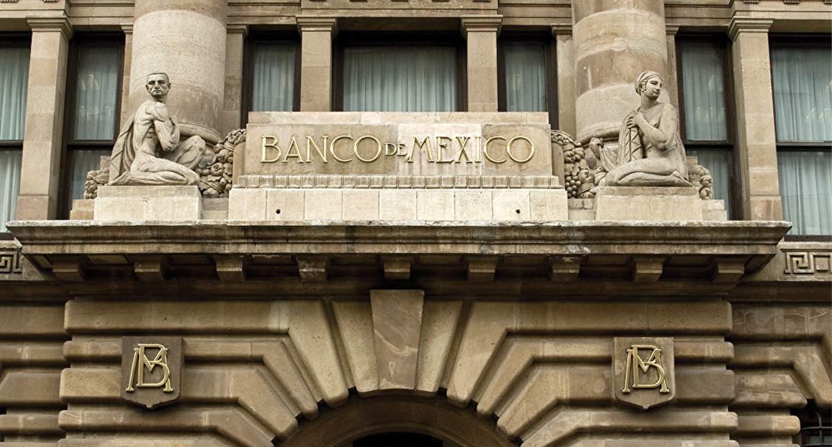 Especialistas encuestados por Banxico recortan expectativas de crecimiento