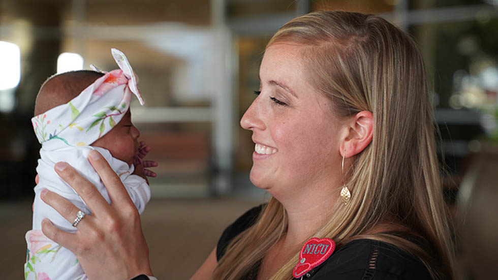 Nace en Estados Unidos el bebé más pequeño del mundo - bebe-mas-pequeno-del-mundo-estados-unidos-saybie-4